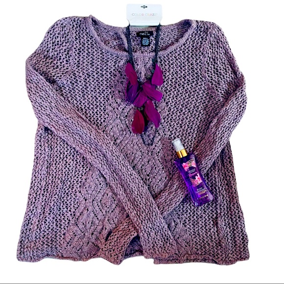 Rue 21 Sweater, Matching Necklace & Spray - Picture 4 of 14